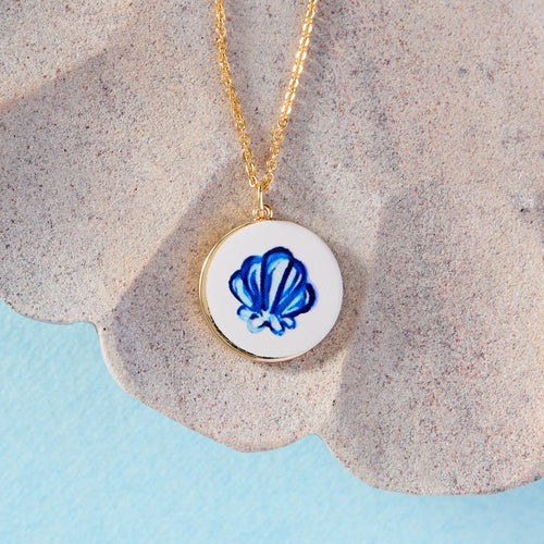 Shell Pendant Necklace