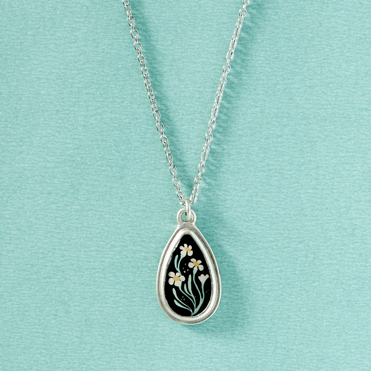 Vitale Flower Silver Teardrop Necklace